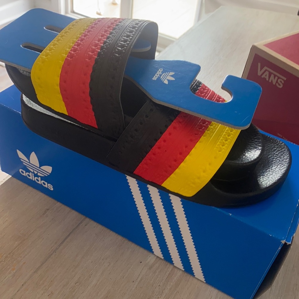 Addidas Adilette slides brand new never worn Sz 6
